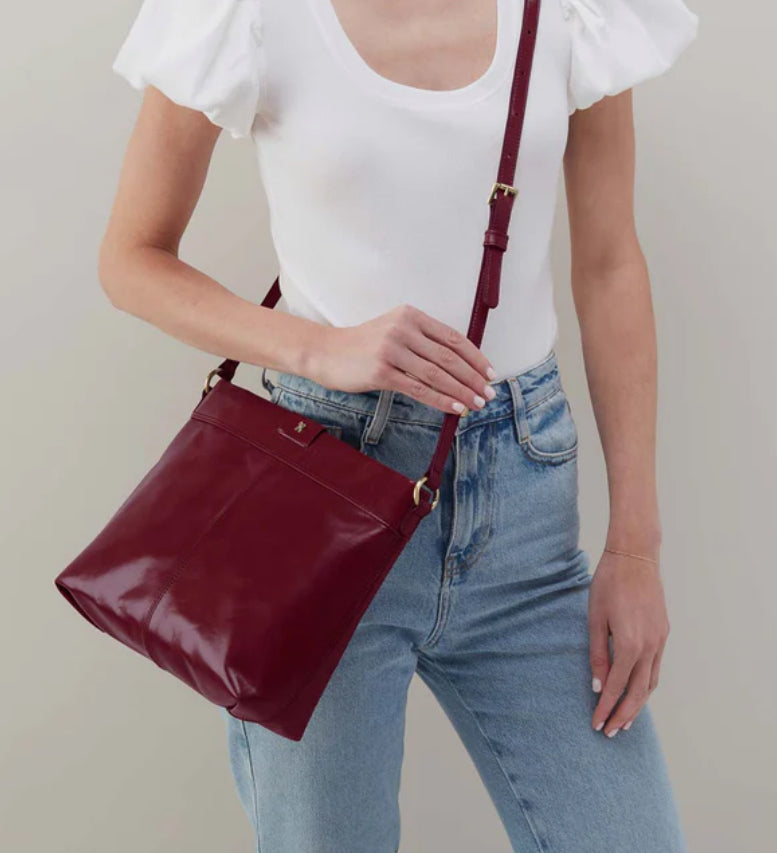 Romy Medium Crossbody