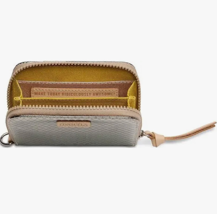Consuela Zippy Wallet, Kyle