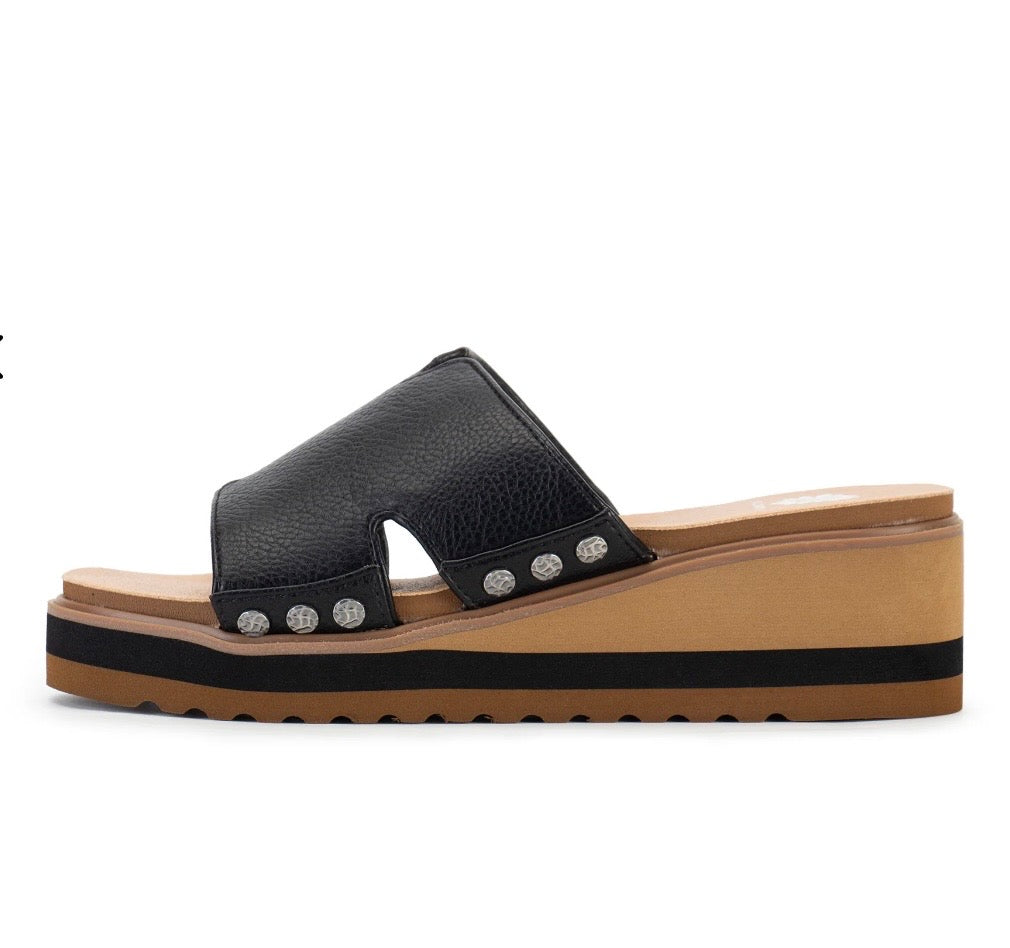 Yellow Box Alameda Sandal