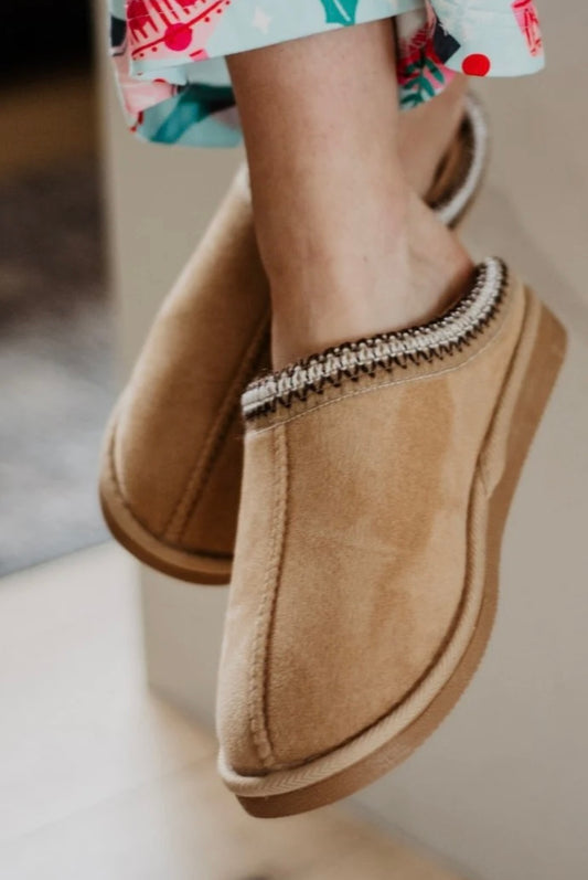 Katydid Sand Embroidered Slippers